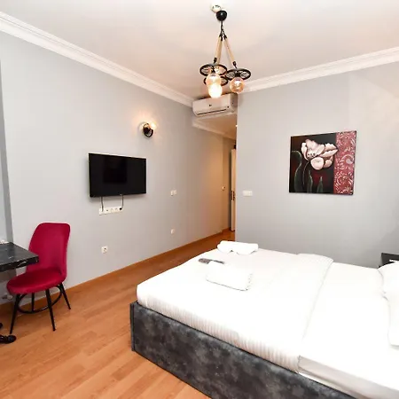 Royal Garden And Istanboel