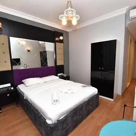 Royal Garden And Hotel Istanboel