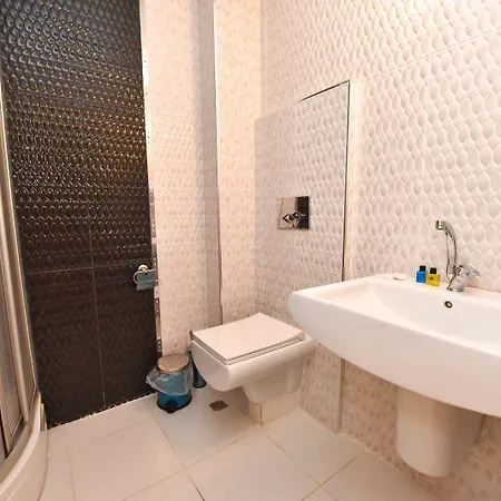 Royal Garden And Hotel Istanboel