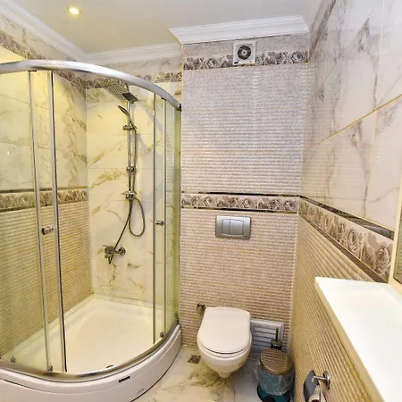 Royal Garden And Hotel