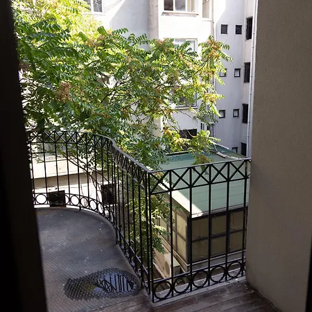 Royal Garden And Istanboel