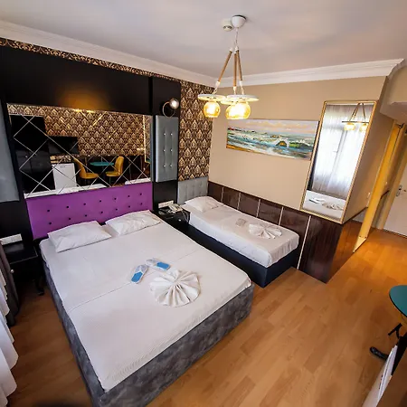 Hotel Royal Garden And Istanbul