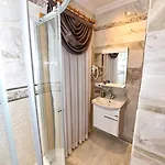 Royal Garden And Hotel 3*
