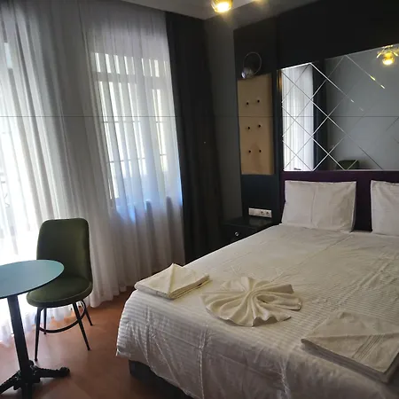 Hotel Royal Garden And Stambuł