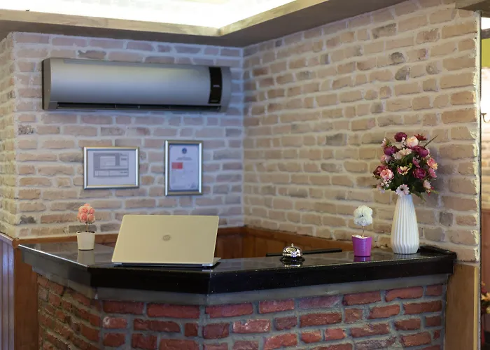 Hotel Royal Garden And 3*