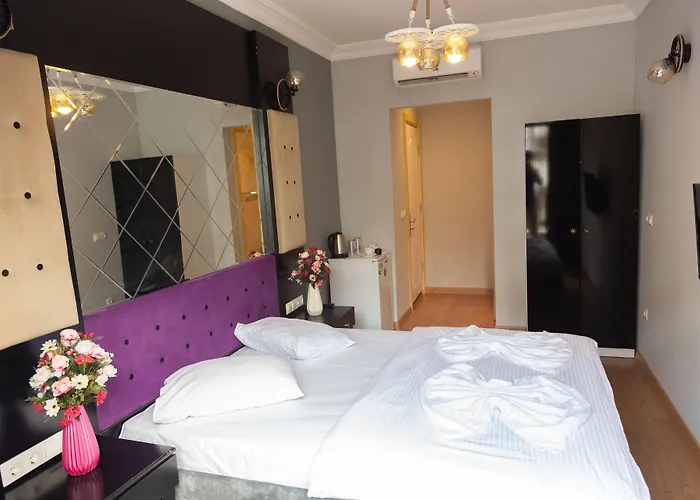 Royal Garden And Hotel 3*