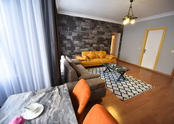 Royal Garden And Stambuł