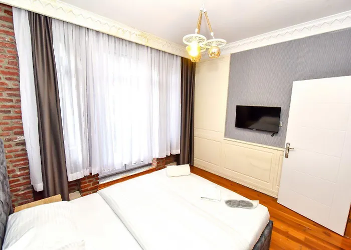 Royal Garden And Hotel 3*