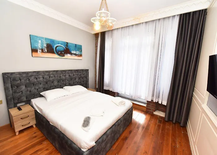 Royal Garden And Hotel 3*