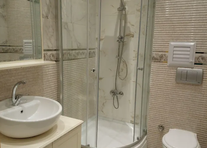 Royal Garden And Stambuł