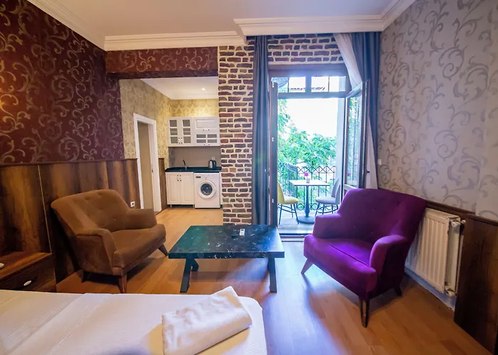 Hotel Royal Garden And 3*