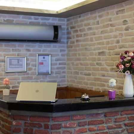 Hotel Royal Garden And 3*