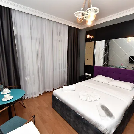 Royal Garden And Hotel