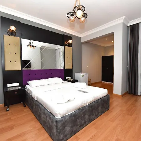 Hotel Royal Garden And 3*