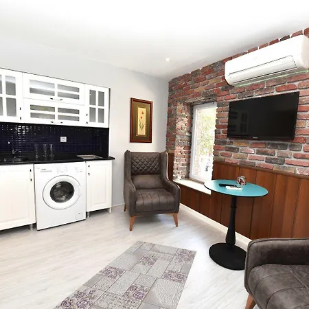 Hotel Royal Garden And Istambul