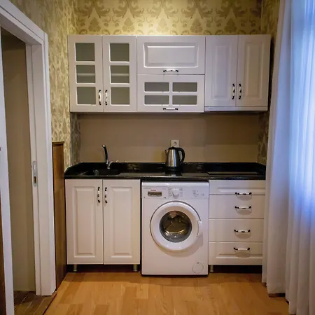 Hotel Royal Garden And Istambul