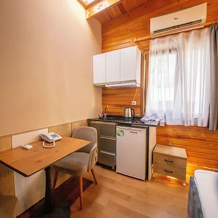 Hotel Royal Garden And Istambul